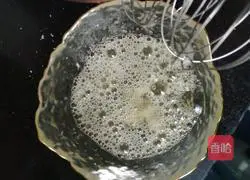 Illustration of how to steam cake in rice cooker 3