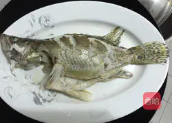 Illustration of how to make steamed mandarin fish 7