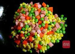 Illustration of how to make assorted scrambled eggs 5