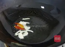 Illustration of how to make stir-fried pork with kimchi 3