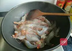 Illustration of how to make stuffed shrimp with oyster sauce 3