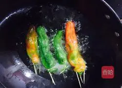 Illustration of how to make meat-stuffed green peppers 8