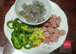 Illustration of how to make shrimp and ham pizza 4