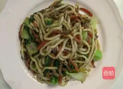 Illustration of how to make stir-fried udon noodles with black pepper beef tenderloin 7