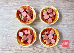 Illustration of how to make egg tart pizza 7