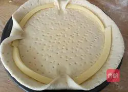 Illustration of how to make homemade fruit pizza 8