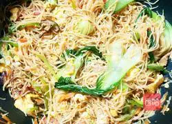 Illustration of how to make fried rice noodles 6