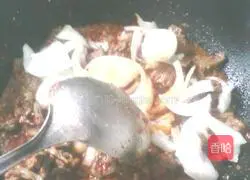 Illustration of how to make barbecue naan 3