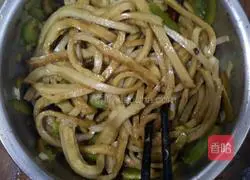 Illustration of how to make oatmeal noodles 8