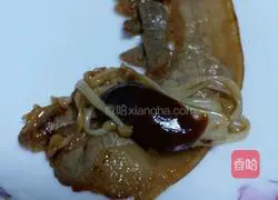 Illustration of how to make bacon rolls wrapped in lettuce 6