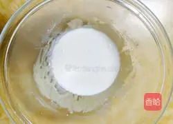 Coconut Milk Angel Cake Illustration of how to do it 2