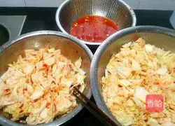 Illustration of how to make garlic pickles 4