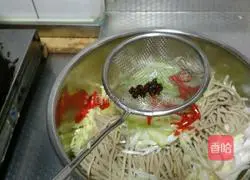 Illustration of how to make shredded cabbage and tofu 8