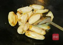 Illustration of braised chicken wings 6