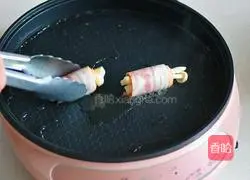 Seafood Mushroom Bacon Roll Recipe Illustration 4