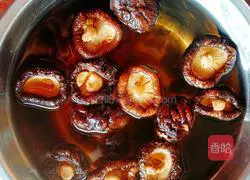 Illustration of how to make fried shredded eels 1