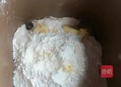 Bread in a bread machine Illustration of how to do it 1