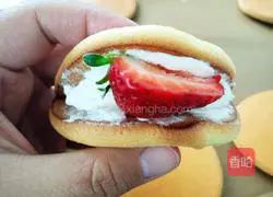 Illustration of how to make strawberry cream Becks 20