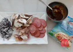 Recipe for Mushroom, Red Sausage and Bacon Pizza (9 inches) 5