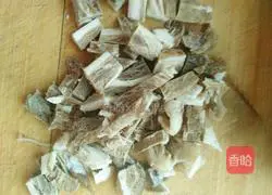 Illustration of how to make air-dried mutton noodles 2