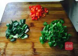 Illustration of how to steam whole eggplant with Zheer roots 3