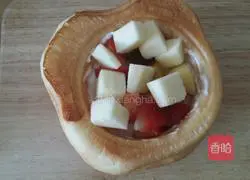 Illustration of how to make fruit yogurt bread bowl 18