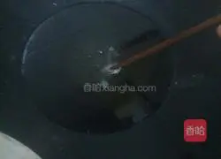 Illustration of how to make potato flour and dried tofu wrapped in lettuce (Chaoshan snack) 3