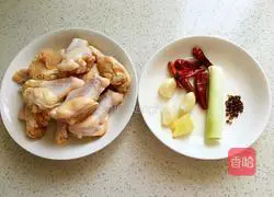 Illustration of how to make spicy chicken wing roots 1