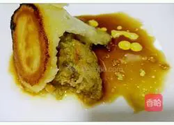 Illustration of how to make pumpkin pot stickers 13