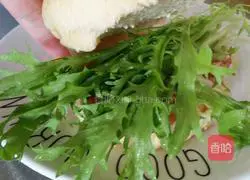 Illustration of how to make bacon burger 7