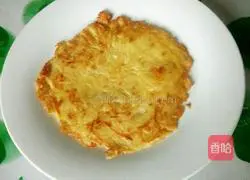 Illustration of how to make egg and potato shredded cake 6