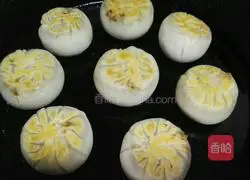 Illustration of how to make door nail meatloaf 7