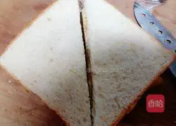Illustration of how to make sandwich toast 10