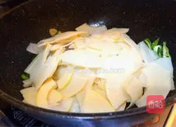 Illustration of how to make fried pork slices with spring bamboo shoots 9