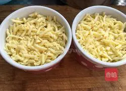 Cheese Baked Mashed Potatoes Recipe Illustration 3