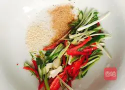 Illustration of how to make shredded chicken 3