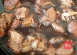 Illustration of how to make beef stew with potatoes 2