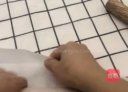 Strawberry Petit Four Cake Roll Recipe Illustration 16