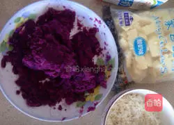 Illustration of how to make purple potato cheese pearl meatballs 4