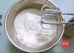 Illustration of how to make rainbow cake 8