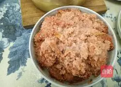 Illustration of how to make steamed pork with yam powder 6