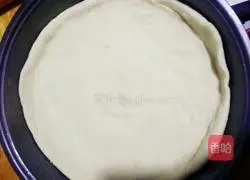 Illustration of how to make delicious pizza with fillings 12