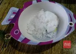 Illustration of how to make secret sauce elbow 9