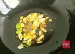 Illustration of how to cook mutton with carrots 3