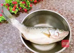 Illustration of home-style steamed seabass 1