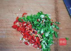 Illustration of how to make fried rice noodles with cabbage 3