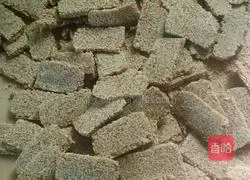 Illustration of making sesame candy 9