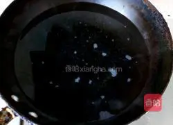 Donkey meatballs and radish soup recipe illustration 4