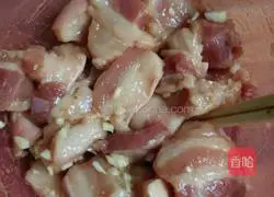Tujia Hot and Sour Steamed Pork Recipe 4
