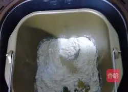 How to make sausage and bacon pizza 1